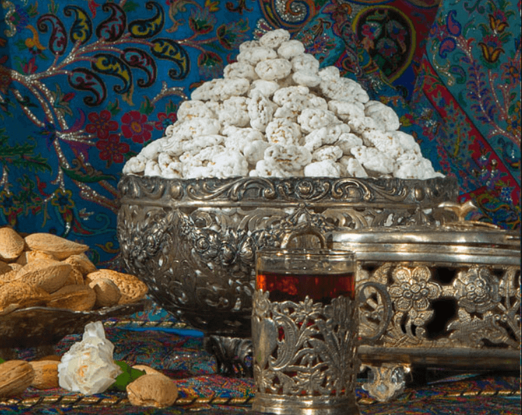 شیرینی های خوشمزه و محلی یزد - نقل - هتل سنتی پارس یزد